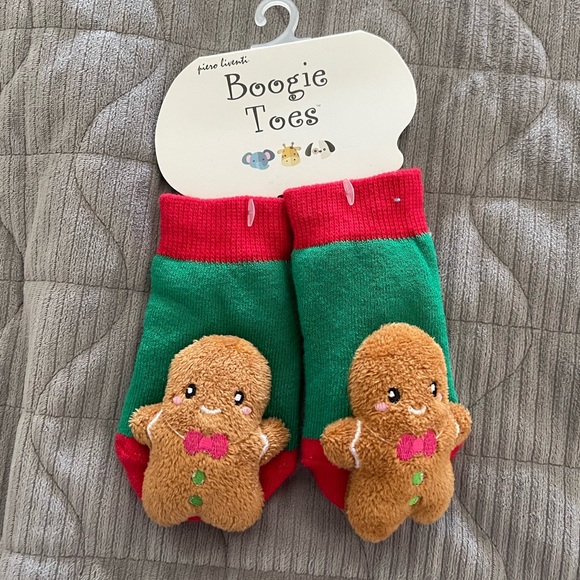 boogie toes Other - New with Tags Baby Unisex Gingerbread Gripper Socks